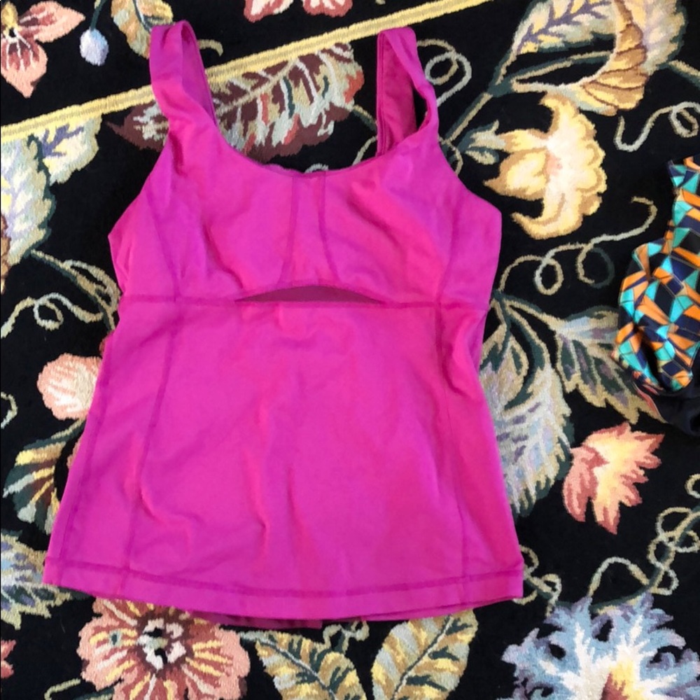Lululemon workout tank